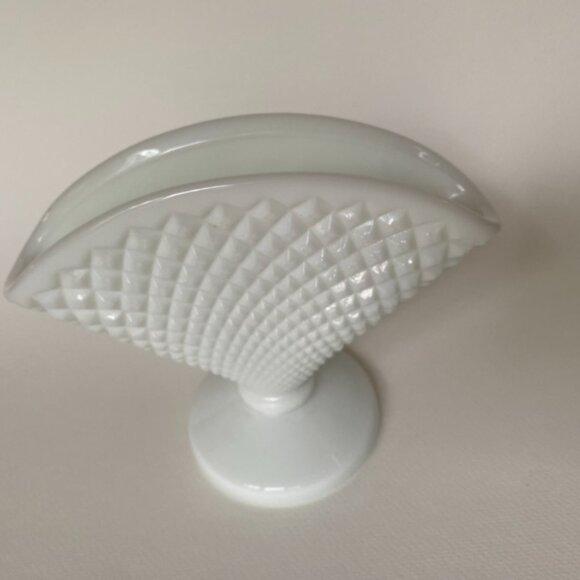 Westmoreland Hobnail Milk Glass fan vase - Picture 2 of 5